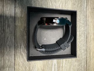 Reloj Unisex Negro y Plateado