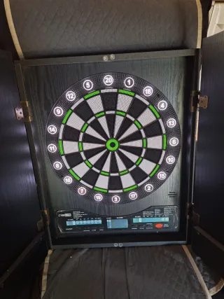 Juego de dardos CYEE LIFE con mueble