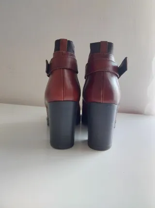 Stivaletti donna marrone con tacco grosso di 8cm