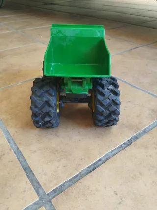 Camión Volquete John Deere