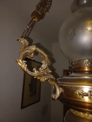 Lampadario in metallo e vetro