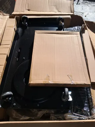 Barbacoa híbrida de 4 quemadores Char-Broil