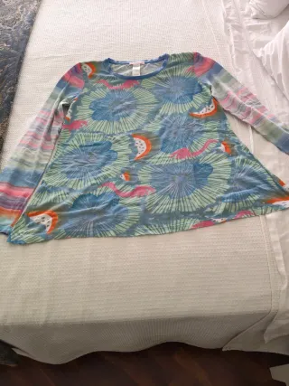 Camiseta manga larga estampada mujer