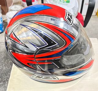 Casco de moto NZI, talla M 57