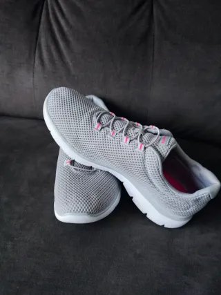 Zapatillas Skechers Mujer Gris y Rosa