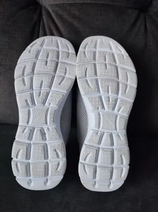 Zapatillas Skechers Mujer Gris y Rosa