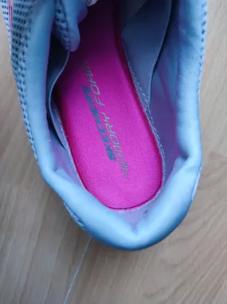 Zapatillas Skechers Mujer Gris y Rosa