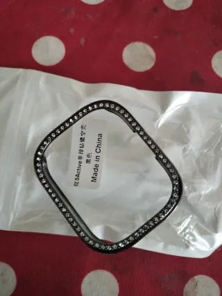 Carcasa para reloj con diamantes