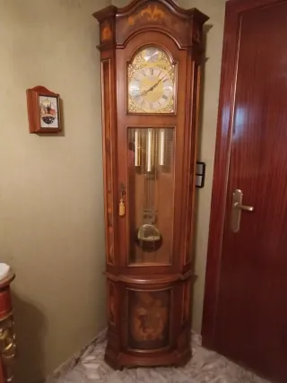 Orologio a Carillon in Legno