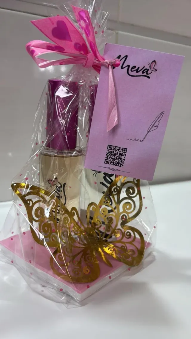 Perfume Neva Mujer Dorado y Rosa