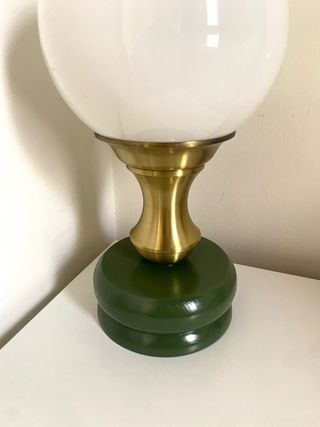 Lámpara de mesa globo cristal y metal