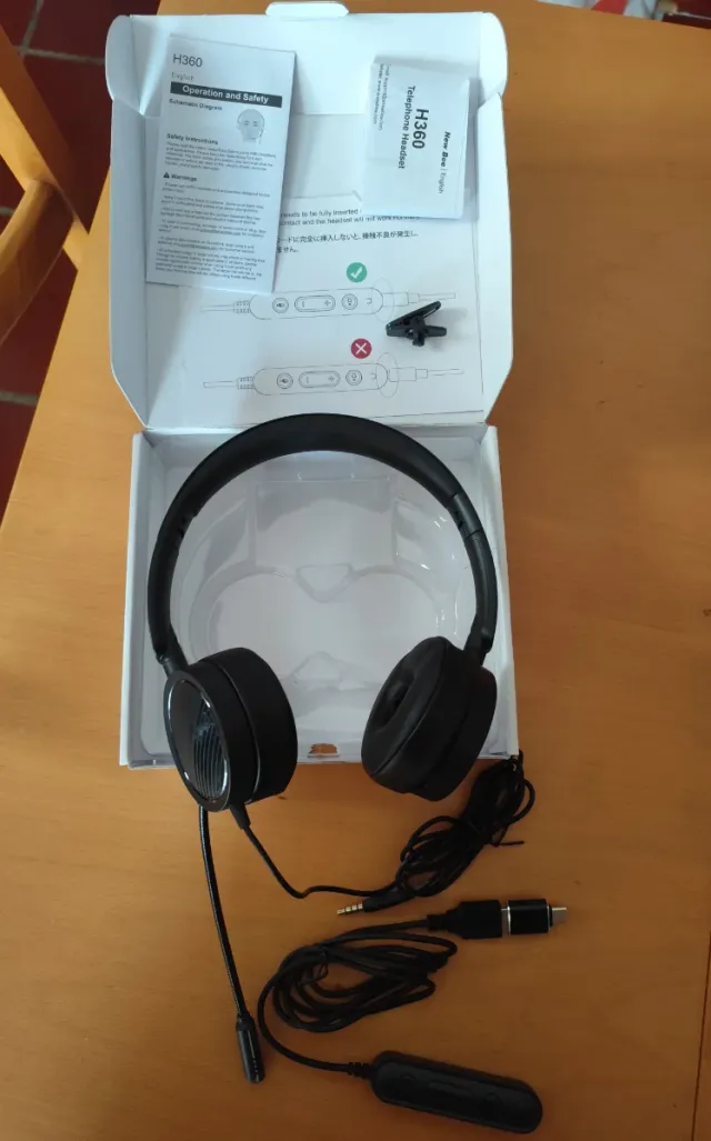 Auscultadores New Bee H360 Telefone Preto