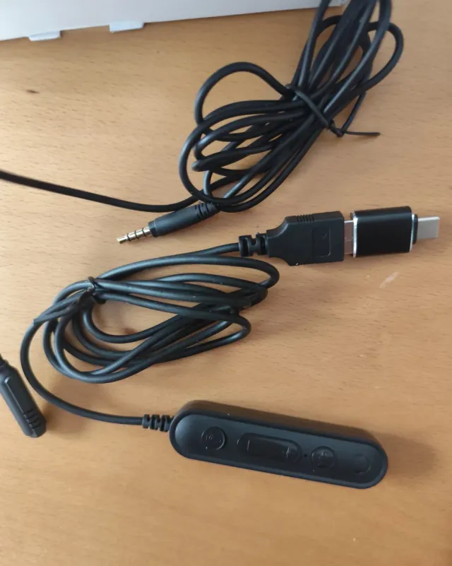 Auscultadores New Bee H360 Telefone Preto