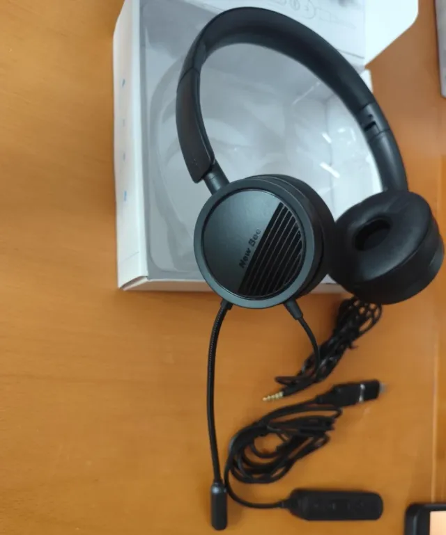 Auscultadores New Bee H360 Telefone Preto