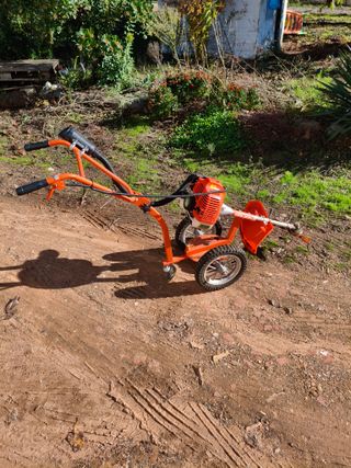Desbrozadora 52cc con ruedas