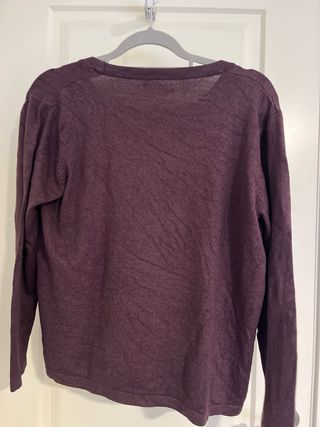 Jersey burdeos con detalles rosas