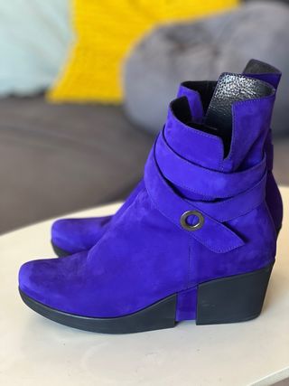 Botines ante morado azul con tiras