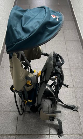 Mochila Portabebés Deuter Trekking