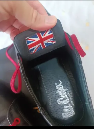 Zapatos Lee Cooper Talla 44 Negros con Rojo