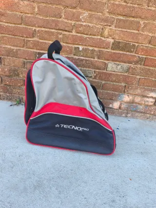 Conjunto de Botas de esquí Nordica, palos y esquís