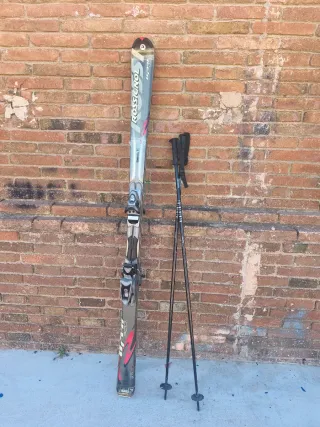 Conjunto de Botas de esquí Nordica, palos y esquís