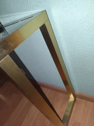 Consola de entrada dorada