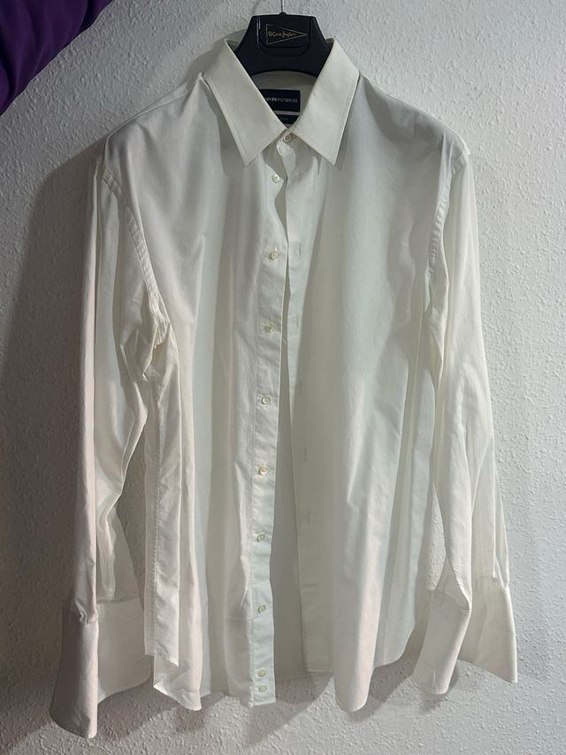 Traje Armani Negro Talla M + Camisa y Corbata