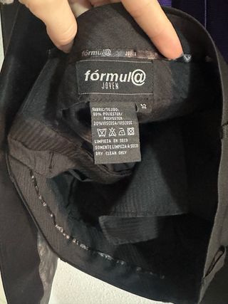 Traje Zara Negro con Corbata Morada