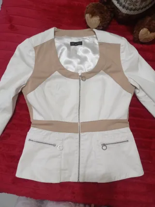 Chaqueta Adolfo Dominguez Beige y Blanca