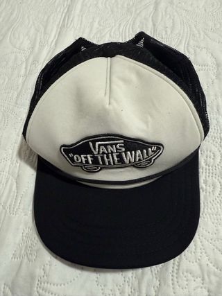Gorra Vans Trucker Blanca y Negra regulable