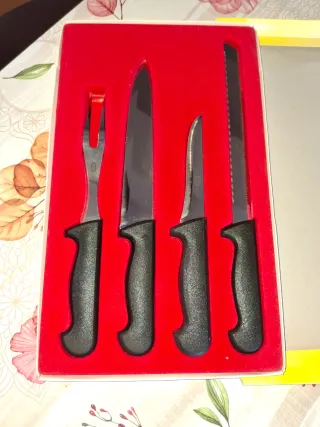 Set di 3 coltelli e forchetta