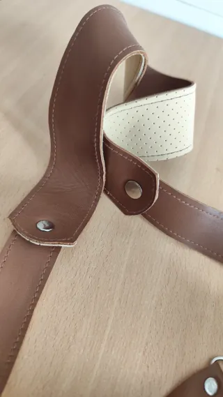 Arnés cámara fotográfica en cuero