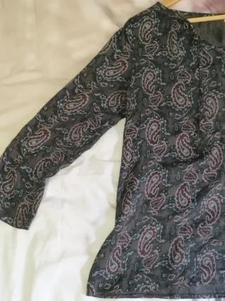 Eiza Blusa Túnica Paisley Gris Oscuro 3/4