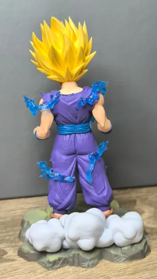 Figura Gohan Super Saiyan Dragon Ball Z