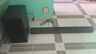 Barra de Sonido y Subwoofer Negro/Marrón