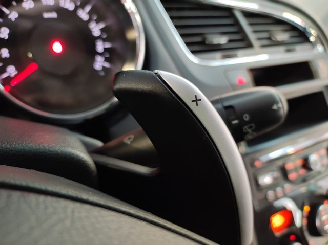 Peugeot 5008 Allure 1.6 e-HDI 112 FAP CMP B.Lion