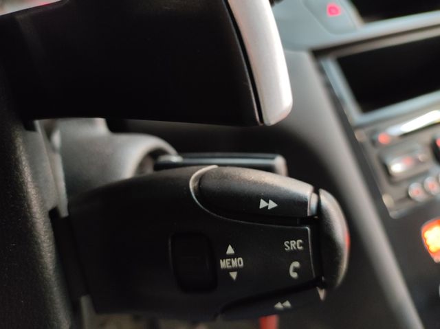 Peugeot 5008 Allure 1.6 e-HDI 112 FAP CMP B.Lion