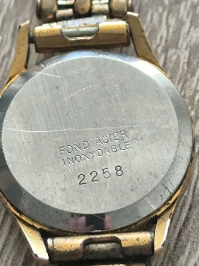 Reloj Radiant dorado Mujer