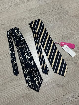 Pack 2 Corbatas Seda China Negra y Dorada