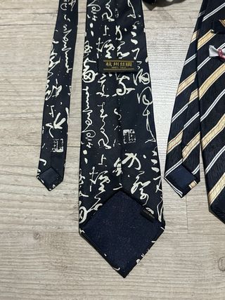 Pack 2 Corbatas Seda China Negra y Dorada