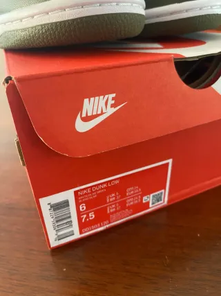 Nike Dunk Olive Green White