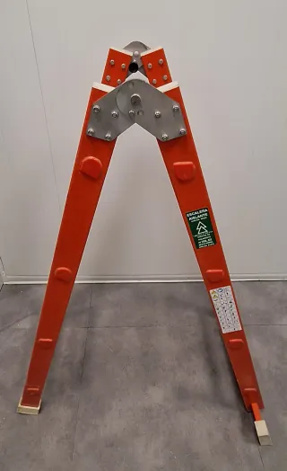 Escalera Fibra Wurth Aislante