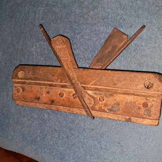 antiguo cepillo de carpintero acalanador