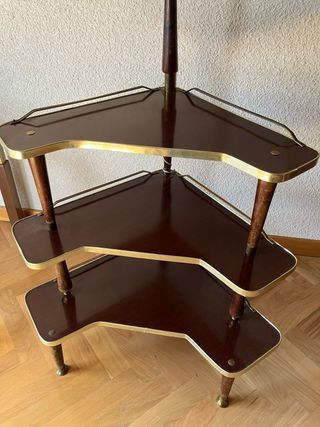 Mesita auxiliar vintage con lámpara