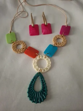 Conjunto Collar y Pendientes