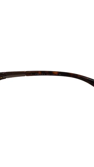 Gafas de sol negras y marrones