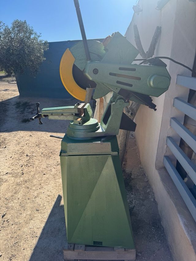 Ingletadora tronzadora THOMAS