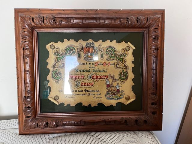 Marco antiguo madera tallada con cristal