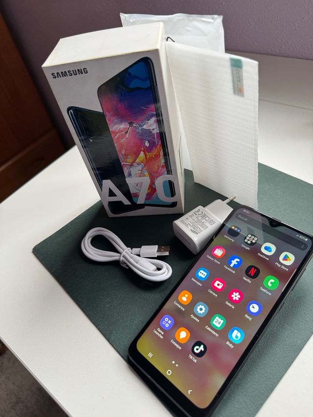 Telefono Samsung Galaxy A70 128 GB 6 GB RAM gratuita