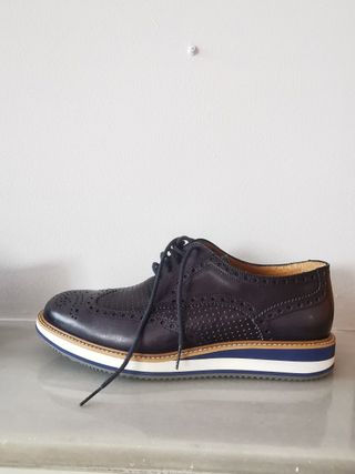 Zapatos unisex marca Pertini talla 41